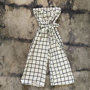 Black and White Jumpsuit ◾️◽️ NWOT